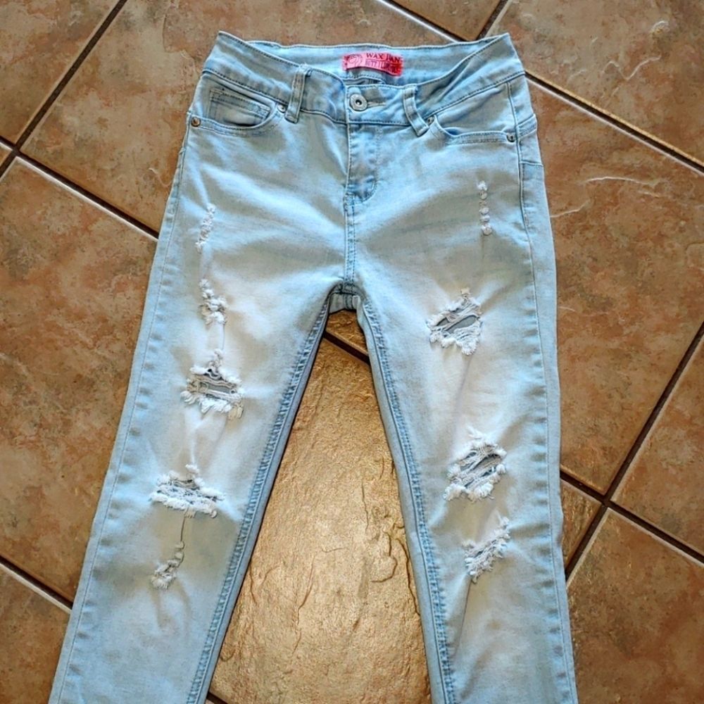 𝅺wax Women's Junior Distressed Slim Fit Denim